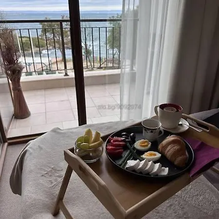 Apartament Vip двустаен апартамент,1а линия Sozopol